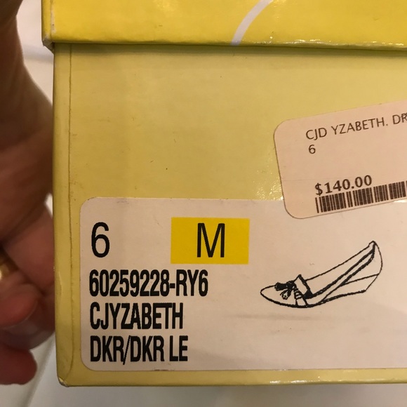 NEW Circa Joan & David Wedge Shoes - Picture 6 of 6